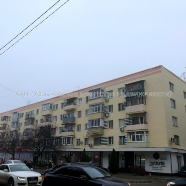 Продам квартиру, Науки просп. , 2 кім., 45 м², советский ремонт 