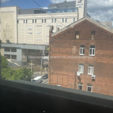 Продам квартиру, Героев Харькова просп. , 1 кім., 43 м², без ремонта 