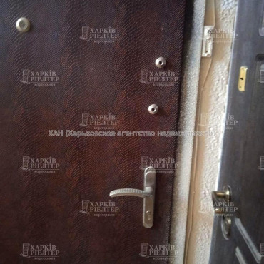 Продам квартиру, 23 Августа ул. , 44 , 3 кім., 56 м², советский ремонт 