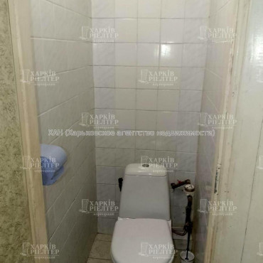 Продам квартиру, 23 Августа ул. , 44 , 3 кім., 56 м², советский ремонт 