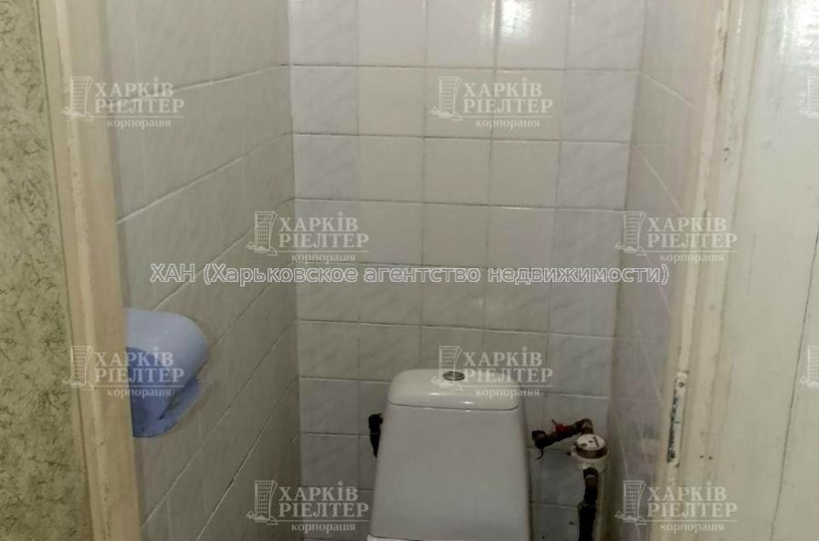 Продам квартиру, 23 Августа ул. , 44 , 3 кім., 56 м², советский ремонт 