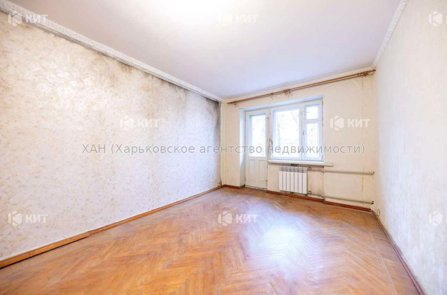 Продам квартиру, 23 Августа ул. , 70 , 3 кім., 56 м², косметический ремонт 