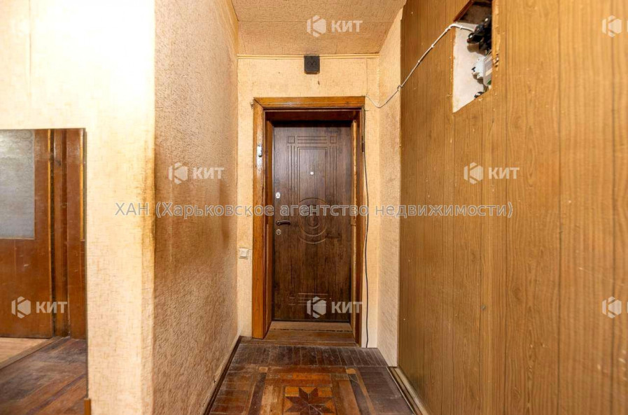 Продам квартиру, 23 Августа ул. , 70 , 3 кім., 56 м², косметический ремонт 