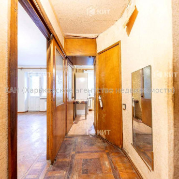 Продам квартиру, 23 Августа ул. , 70 , 3 кім., 56 м², косметический ремонт 