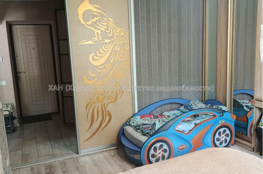 Продам квартиру, Ньютона ул. , 2 кім., 40 м², косметический ремонт 