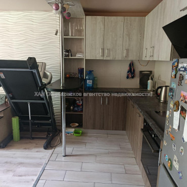 Продам квартиру, Ньютона ул. , 2 кім., 40 м², косметический ремонт 