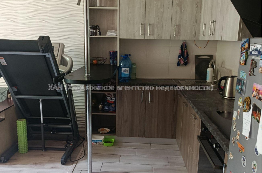 Продам квартиру, Ньютона ул. , 2 кім., 40 м², косметический ремонт 