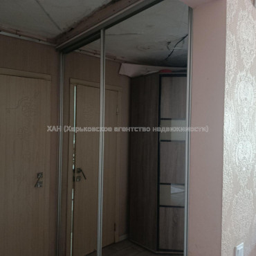 Продам квартиру, Ньютона ул. , 2 кім., 40 м², косметический ремонт 
