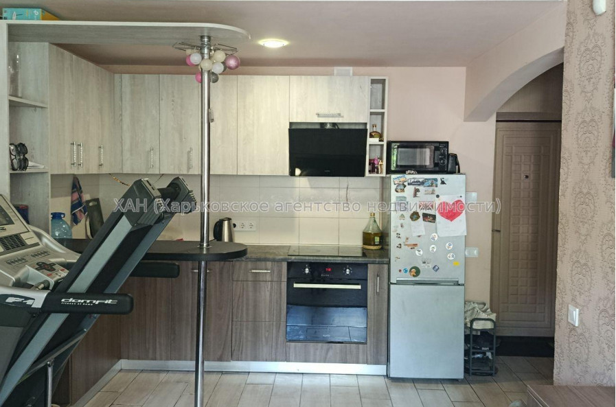 Продам квартиру, Ньютона ул. , 2 кім., 40 м², косметический ремонт 
