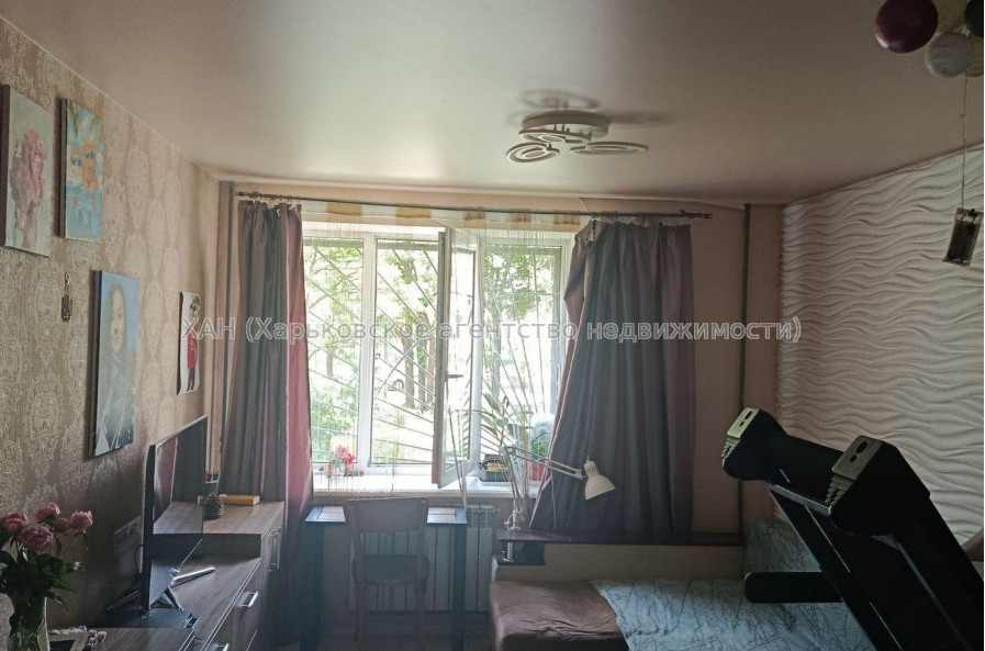 Продам квартиру, Ньютона ул. , 2 кім., 40 м², косметический ремонт 