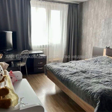 Продам квартиру, Единства ул. , 2 кім., 50 м², частичный ремонт 