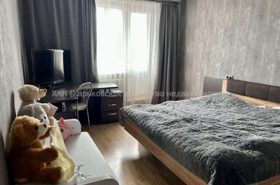 Продам квартиру, Единства ул. , 2 кім., 50 м², частичный ремонт 