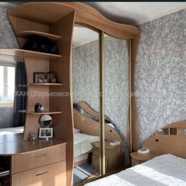 Продам квартиру, Единства ул. , 2  ком., 50 м², частичный ремонт