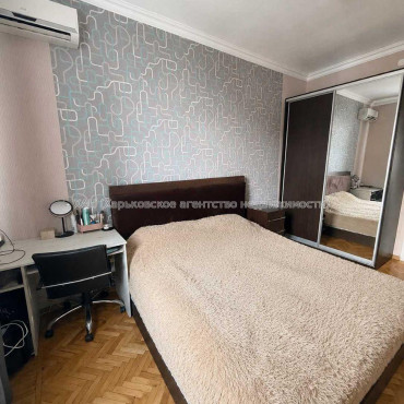 Продам квартиру, Мироносицкая ул. , 2 кім., 55 м², капитальный ремонт 