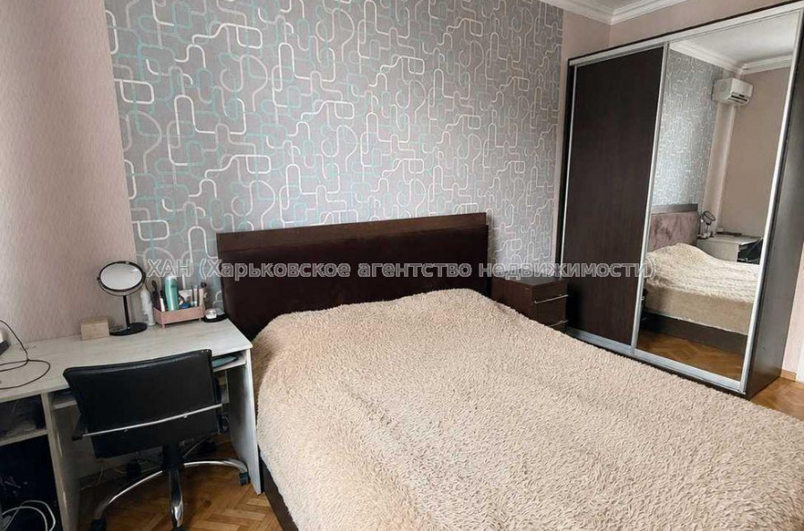 Продам квартиру, Мироносицкая ул. , 2 кім., 55 м², капитальный ремонт 
