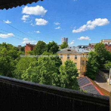 Продам квартиру, Мироносицкая ул. , 2 кім., 55 м², капитальный ремонт 