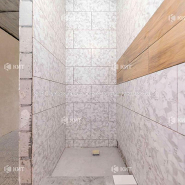 Продам квартиру, Веселая ул. , 1 кім., 18 м², частичный ремонт 