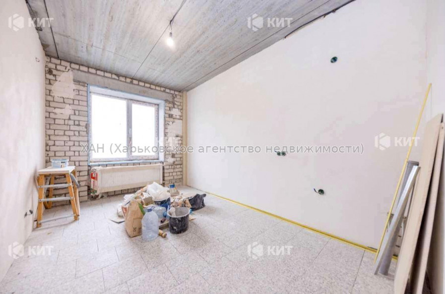 Продам квартиру, Веселая ул. , 1 кім., 18 м², частичный ремонт 