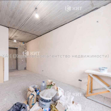 Продам квартиру, Веселая ул. , 1 кім., 18 м², частичный ремонт 