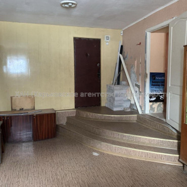 Продам квартиру, Конторская ул. , 3 кім., 76 м², без ремонта 