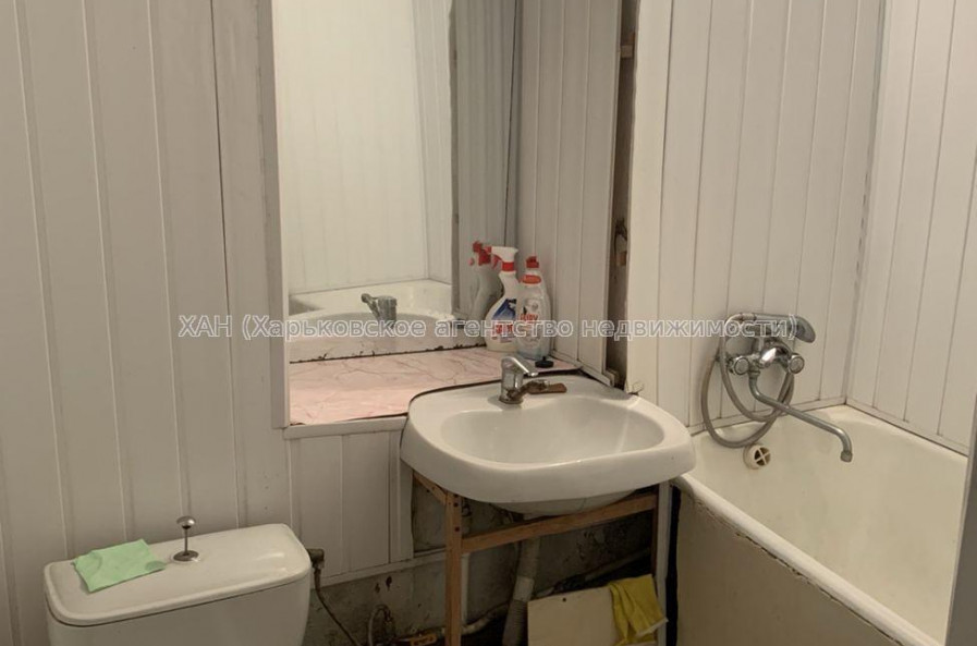 Продам квартиру, Конторская ул. , 3 кім., 76 м², без ремонта 