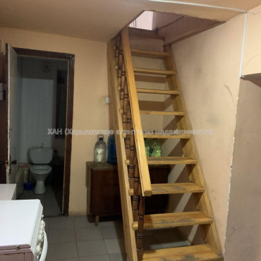 Продам квартиру, Конторская ул. , 3 кім., 76 м², без ремонта 