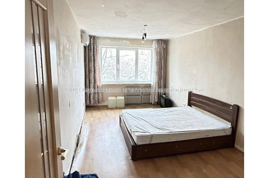 Продам квартиру, 2  ком., 48.50 м², частичный ремонт 