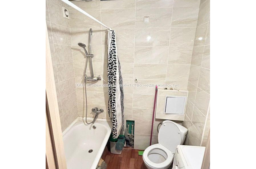Продам квартиру, 2  ком., 48.50 м², частичный ремонт 