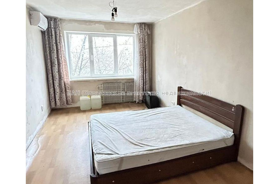 Продам квартиру, 2  ком., 48.50 м², частичный ремонт 