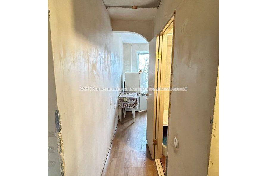 Продам квартиру, 2  ком., 48.50 м², частичный ремонт 
