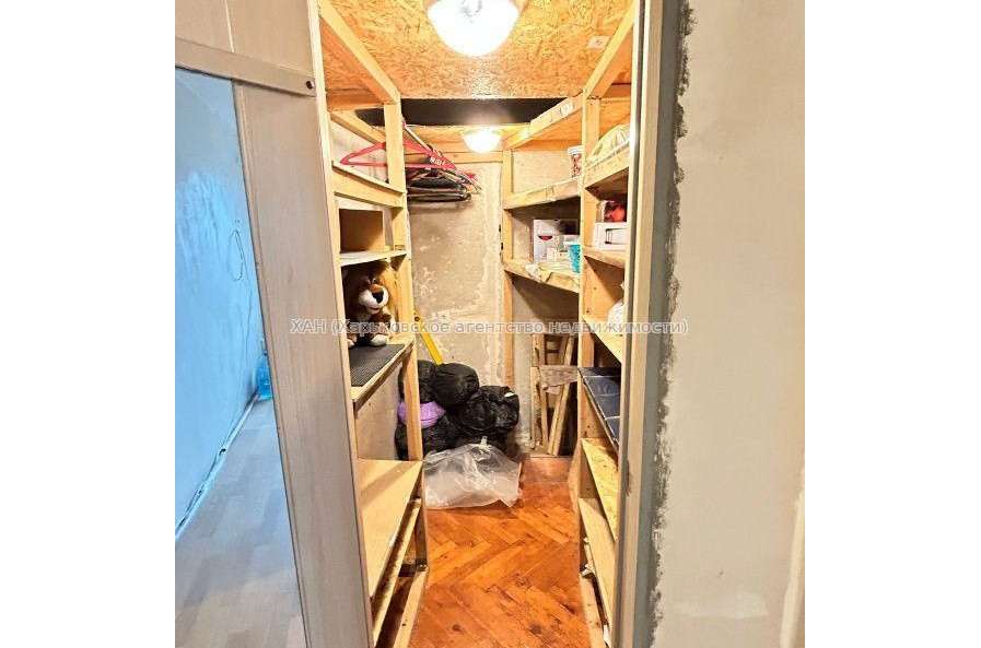Продам квартиру, 2  ком., 48.50 м², частичный ремонт 