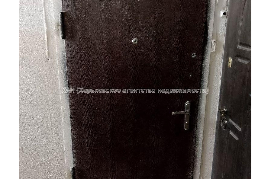 Продам квартиру, 23 Августа ул. , 3 кім., 56 м², советский ремонт 