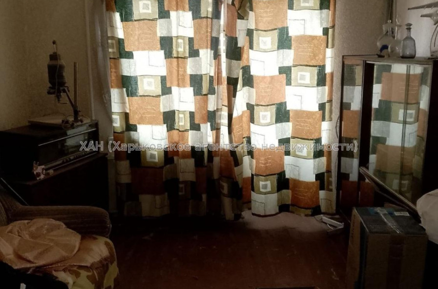 Продам квартиру, 23 Августа ул. , 3 кім., 56 м², советский ремонт 