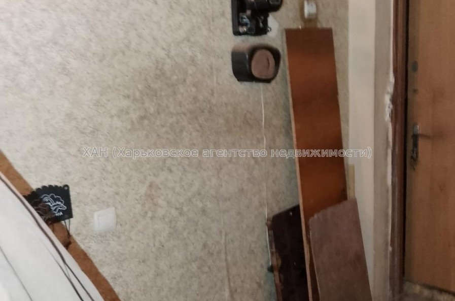 Продам квартиру, 23 Августа ул. , 3 кім., 56 м², советский ремонт 