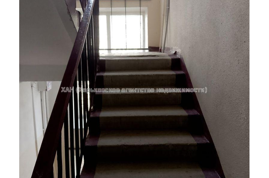 Продам квартиру, 23 Августа ул. , 3 кім., 56 м², советский ремонт 