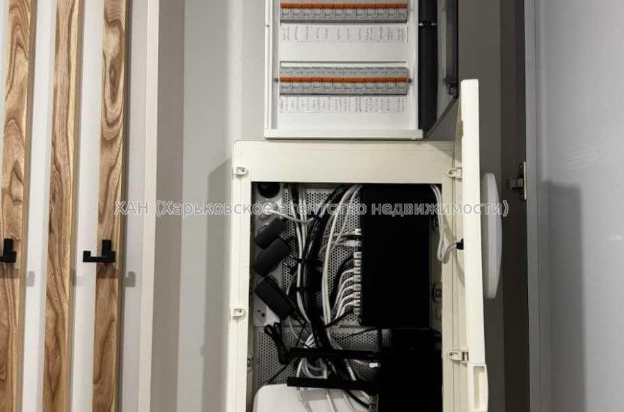 Продам квартиру, Кушнарева ул. , 2 кім., 78 м², авторский дизайн 