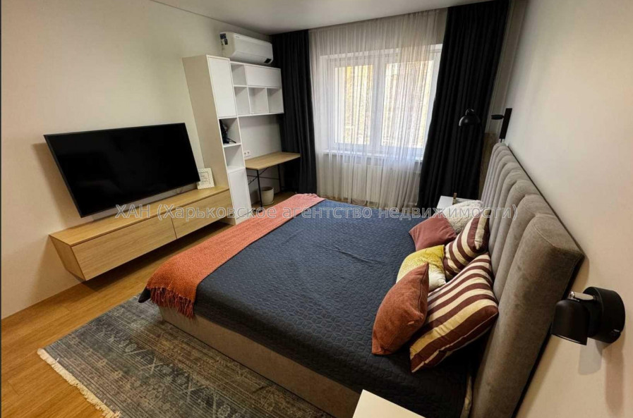 Продам квартиру, Кушнарева ул. , 2 кім., 78 м², авторский дизайн 