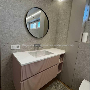 Продам квартиру, Кушнарева ул. , 2 кім., 78 м², авторский дизайн 