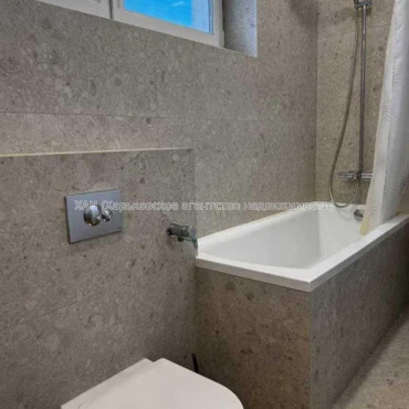 Продам квартиру, Кушнарева ул. , 2 кім., 78 м², авторский дизайн 