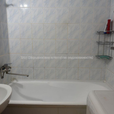 Продам квартиру, Большая Кольцевая ул. , 2 кім., 51 м², косметический ремонт 