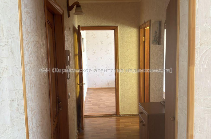 Продам квартиру, Большая Кольцевая ул. , 2 кім., 51 м², косметический ремонт 