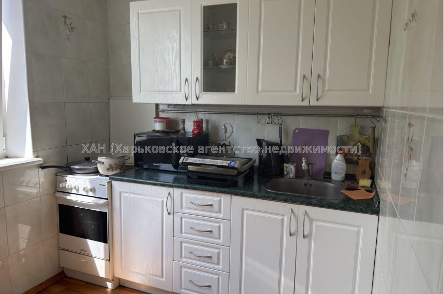 Продам квартиру, Большая Кольцевая ул. , 2 кім., 51 м², косметический ремонт 