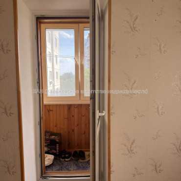 Продам квартиру, Большая Кольцевая ул. , 2 кім., 51 м², косметический ремонт 