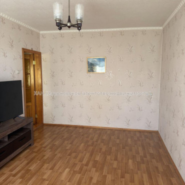 Продам квартиру, Большая Кольцевая ул. , 2 кім., 51 м², косметический ремонт 