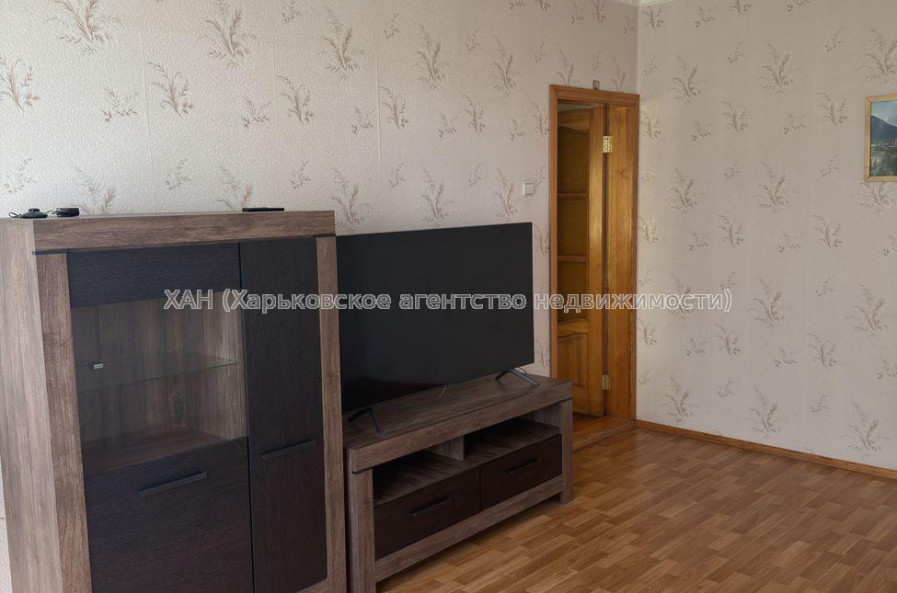 Продам квартиру, Большая Кольцевая ул. , 2 кім., 51 м², косметический ремонт 