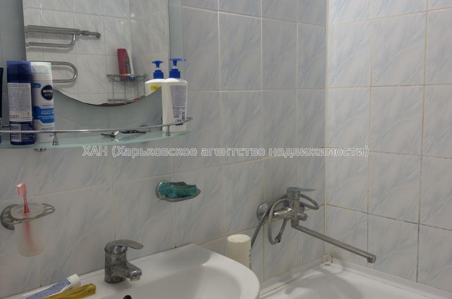 Продам квартиру, Большая Кольцевая ул. , 2 кім., 51 м², косметический ремонт 