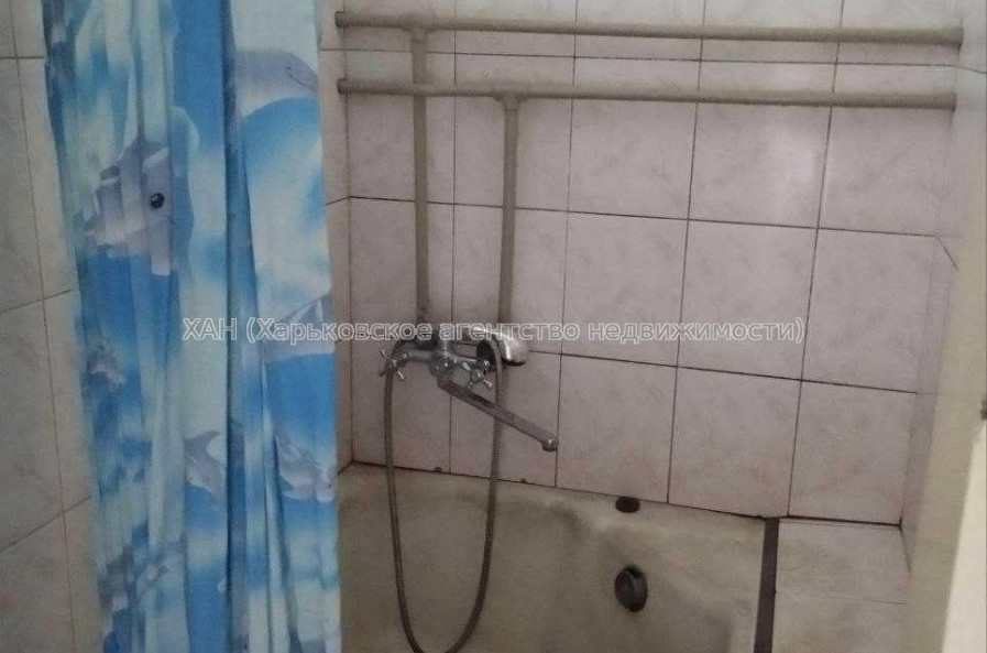 Продам квартиру, 23 Августа ул. , 1 кім., 21.80 м², советский ремонт 