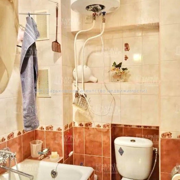 Продам квартиру, Конторская ул. , 3 кім., 57.20 м², косметический ремонт 