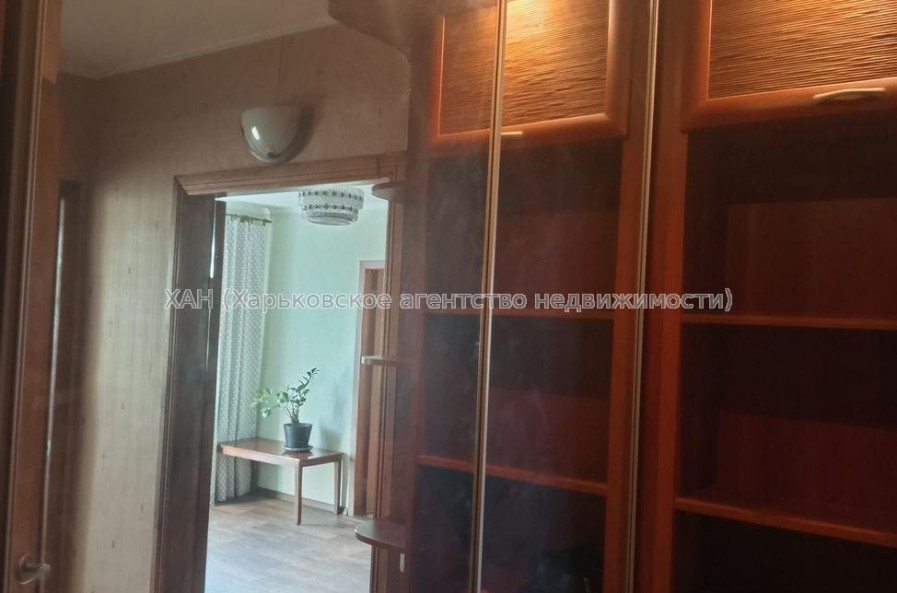 Продам квартиру, Каденюка ул. , 24А , 2 кім., 42 м², косметический ремонт 