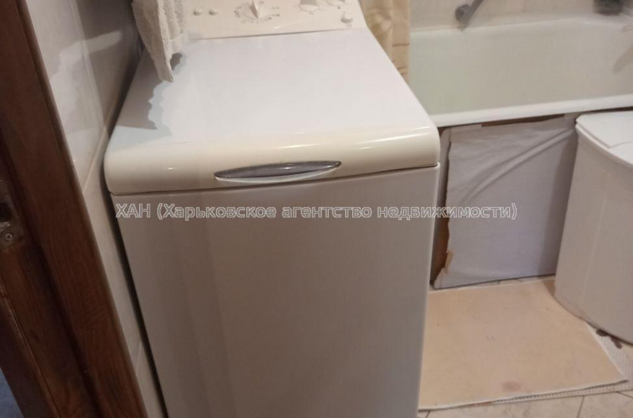 Продам квартиру, Каденюка ул. , 24А , 2 кім., 42 м², косметический ремонт 